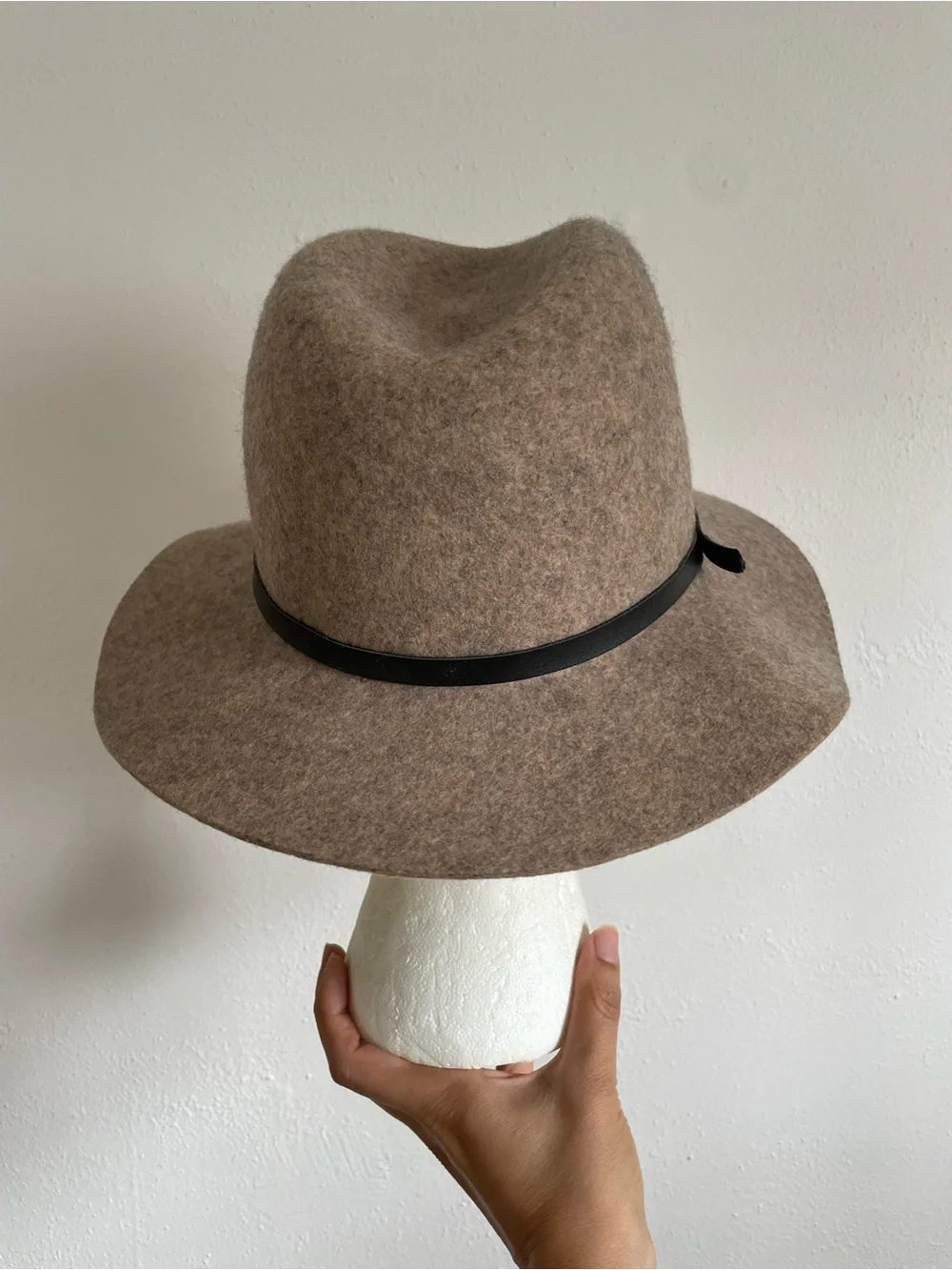 Banana Republic Oat Color Wool Felt Wide Brim Fedora Hat S/M Boho Panama Rancher
